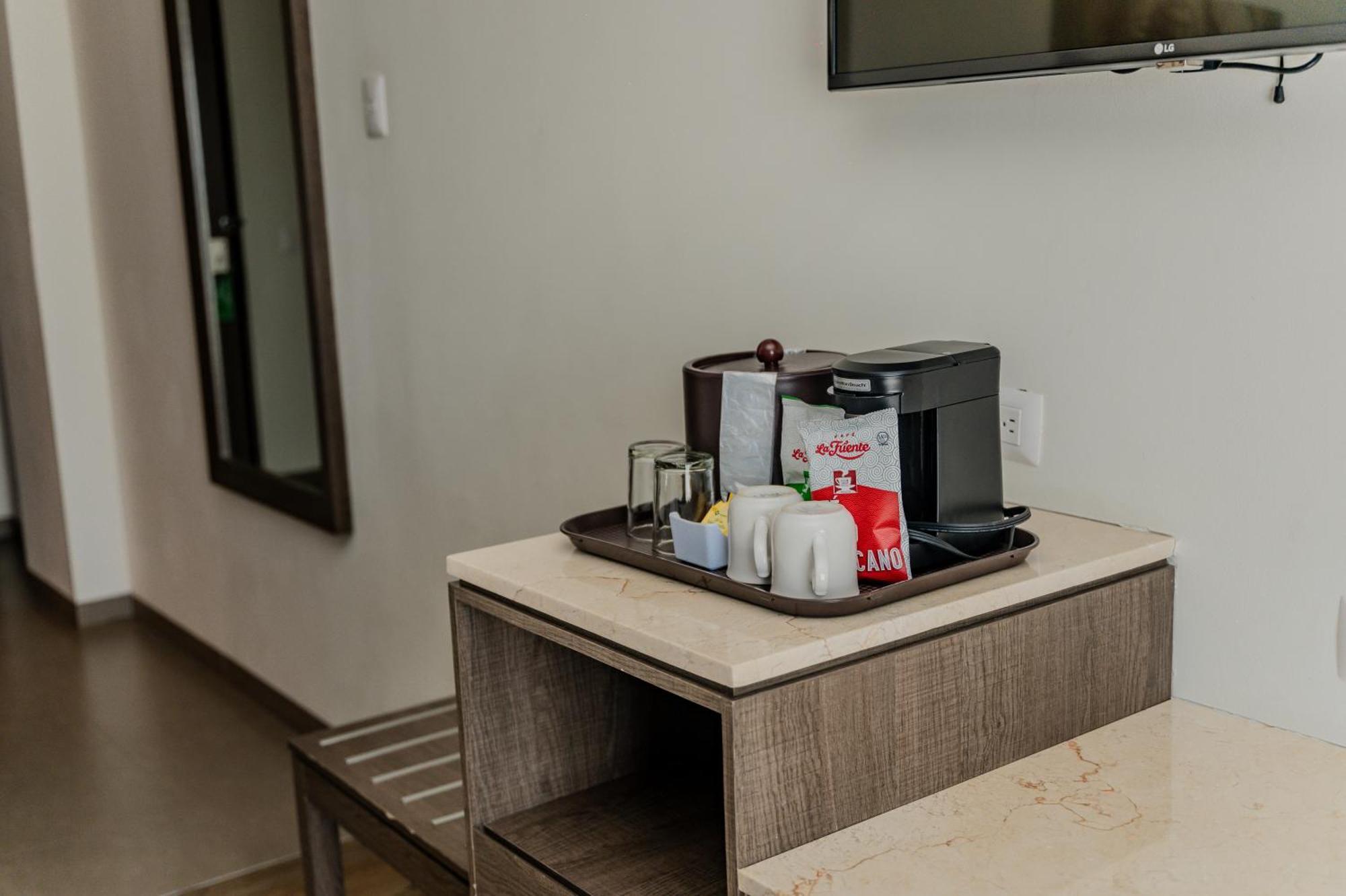 Hampton Inn By Hilton Celaya Celaya  Szoba fotó